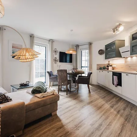 Achtern Wind زنغست